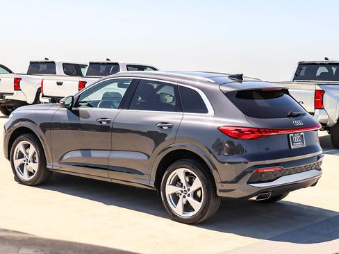 Used 2025 Audi Q5 Premium w/ Premium Plus AWD/4WD image 6