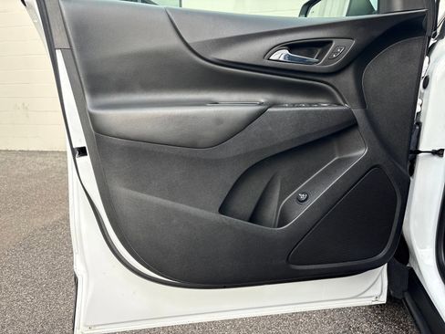 Used 2022 Chevrolet Equinox LT image 12