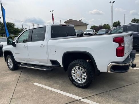 Used 2025 Chevrolet Silverado 2500 LT AWD/4WD image 4