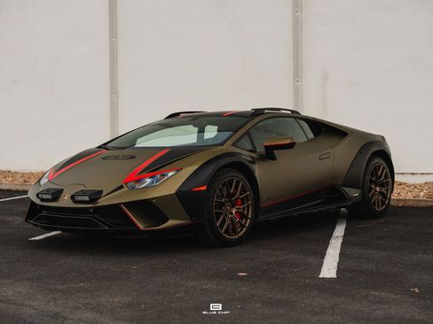 Used 2024 Lamborghini Huracan Sterrato image 24