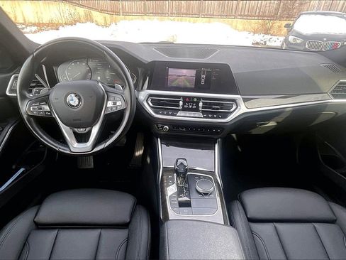 Used 2021 BMW 330i xDrive Sedan w/ Driving Assistance Package image 15