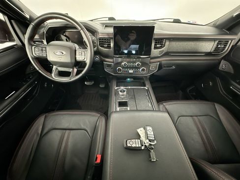 Used 2022 Ford Expedition Limited RWD image 10