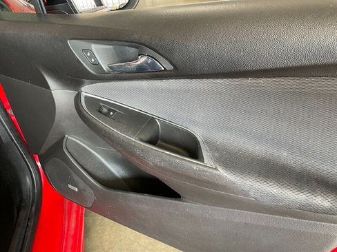 Used 2018 Chevrolet Cruze LT FWD image 21