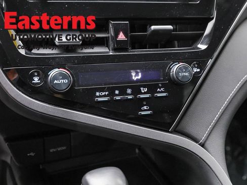 Used 2024 Toyota Camry SE image 20