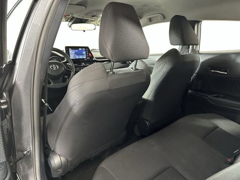 Used 2021 Toyota C-HR LE image 27