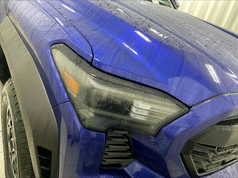 Certified 2025 Toyota Tacoma TRD Off-Road image 33