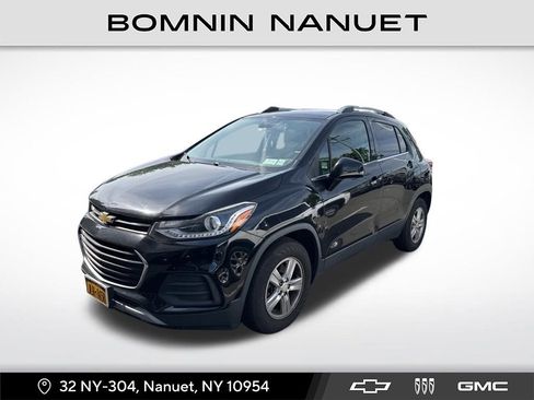 Used 2017 Chevrolet Trax LT image 1