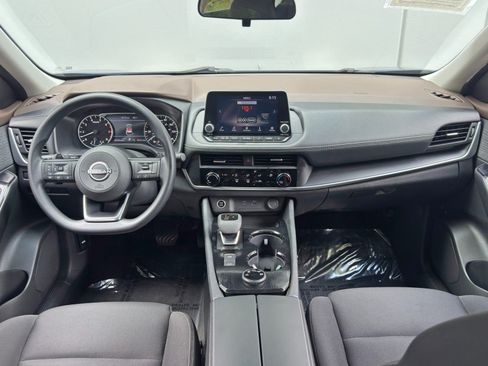 Used 2023 Nissan Rogue S AWD/4WD image 11