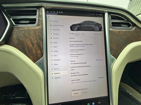 Used 2017 Tesla Model S 60 image 24