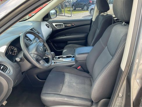 Used 2020 Nissan Pathfinder S FWD image 9