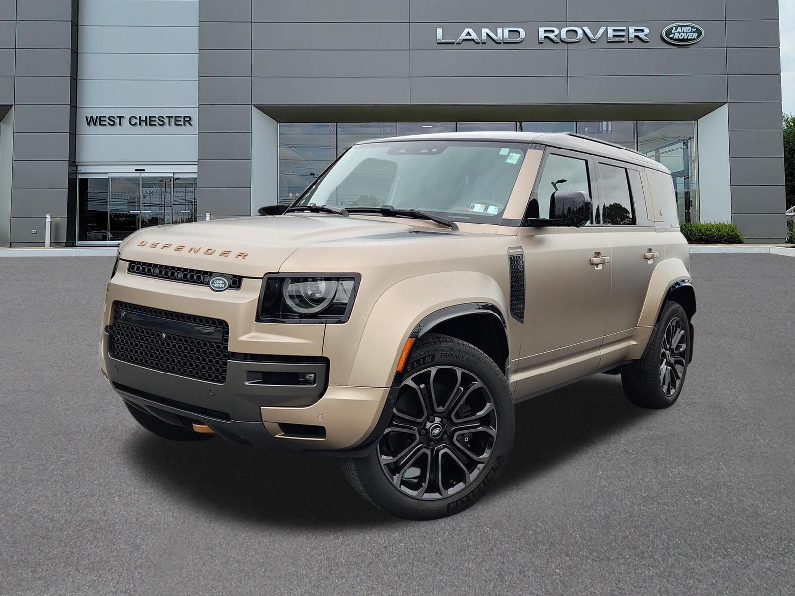 Certified 2025 Land Rover Defender 110 AWD/4WD image 1