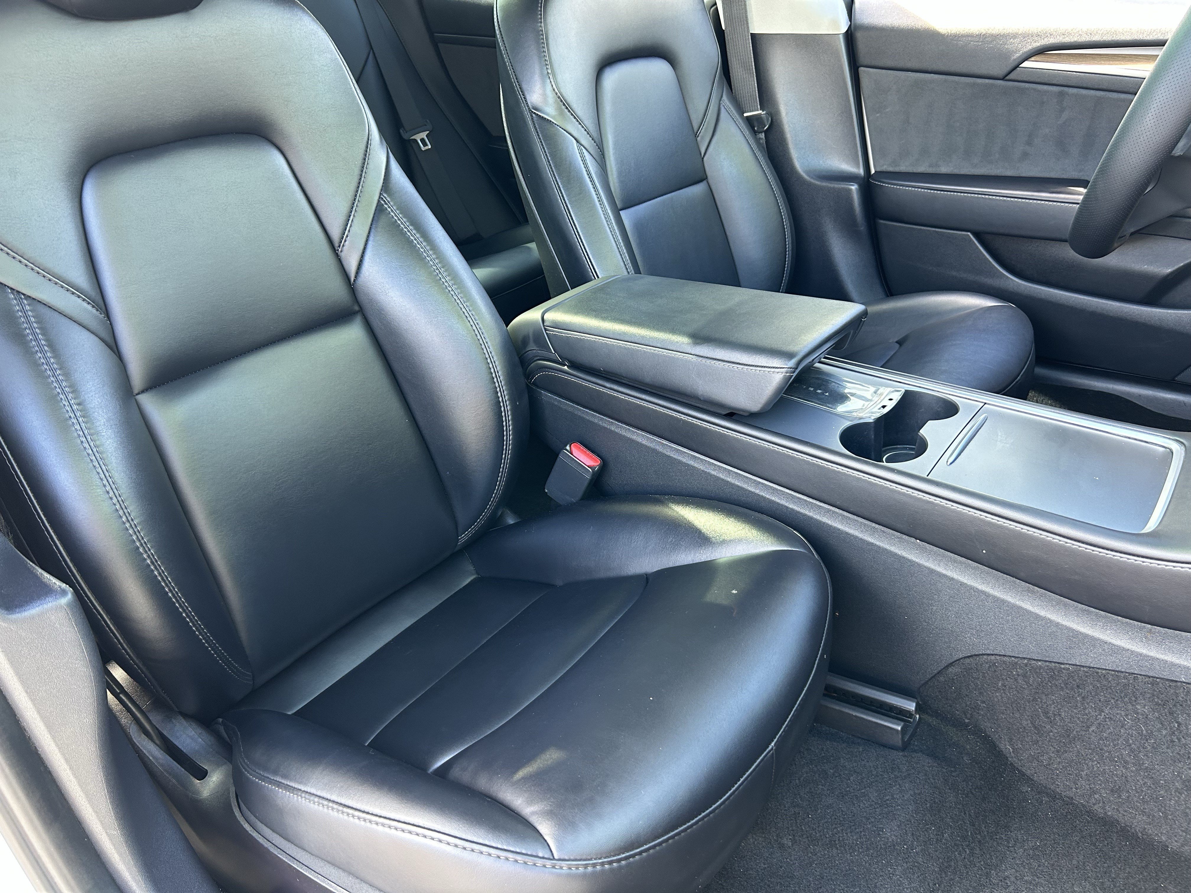 Used 2022 Tesla Model 3 Standard Range RWD image 7