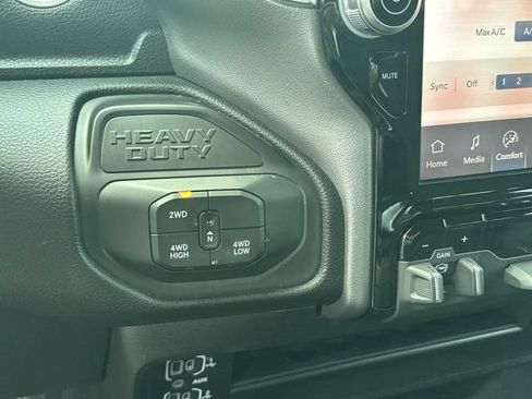 Certified 2026 RAM 2500 Big Horn AWD/4WD image 32