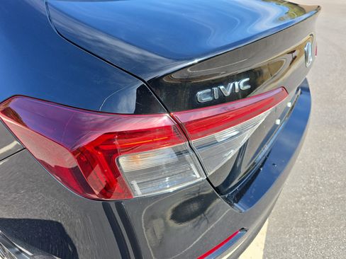 Used 2025 Honda Civic Sport image 35