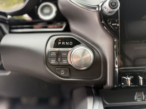 New 2026 RAM 1500 Laramie AWD/4WD image 7
