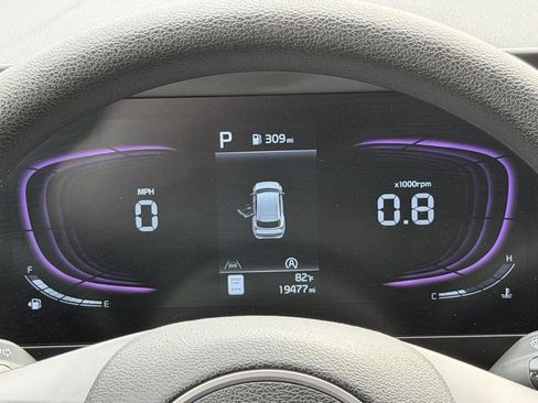 Used 2025 Kia Sportage LX image 15