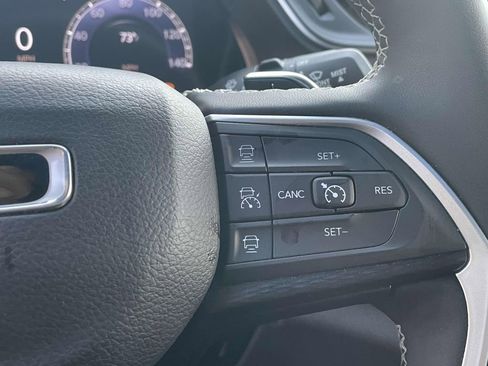 Used 2023 Jeep Grand Cherokee L Laredo image 21