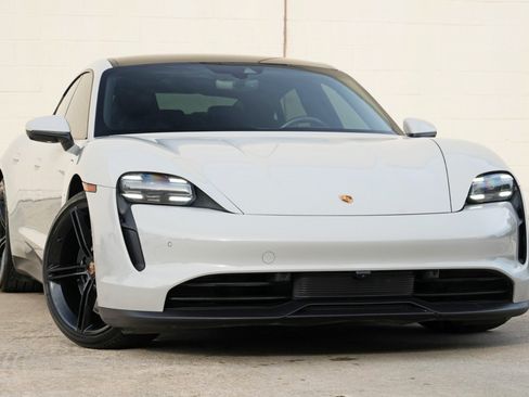 Used 2021 Porsche Taycan RWD image 4