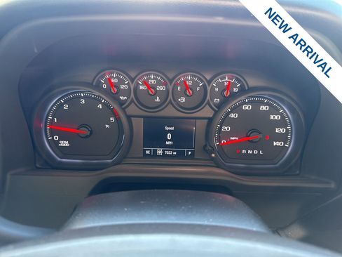 Used 2025 Chevrolet Silverado 2500 Custom w/ Custom Value Package image 22