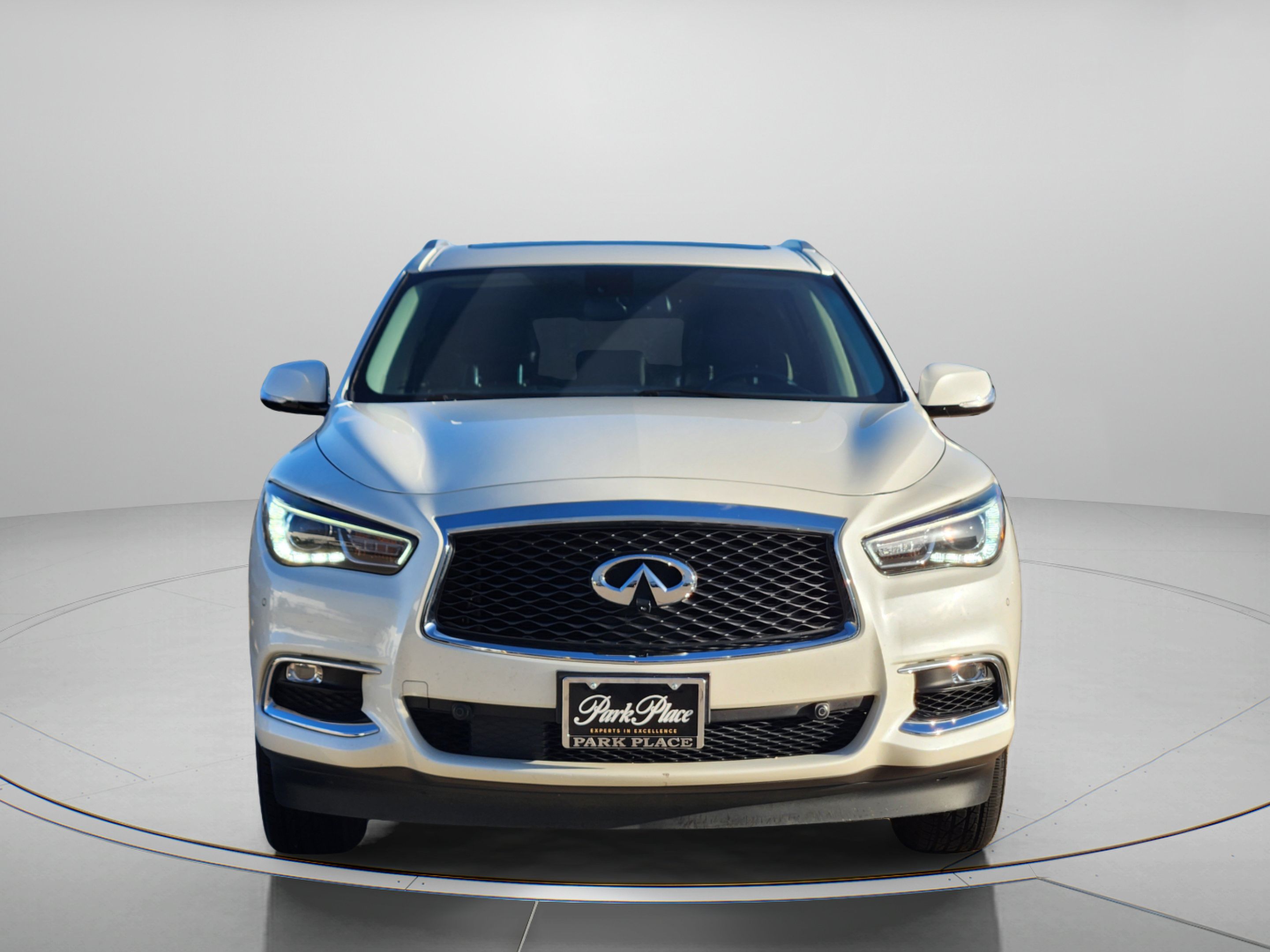 Used 2018 INFINITI QX60 Luxe w/ Premium Plus Package AWD/4WD image 6