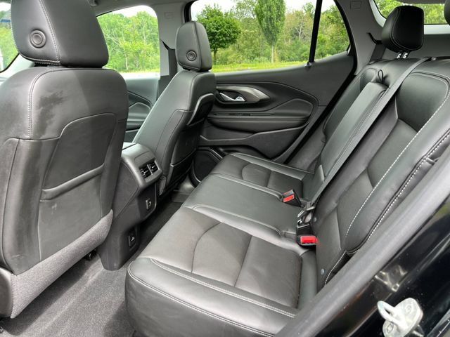 Used 2023 GMC Terrain SLT w/ Infotainment Package II AWD/4WD image 4