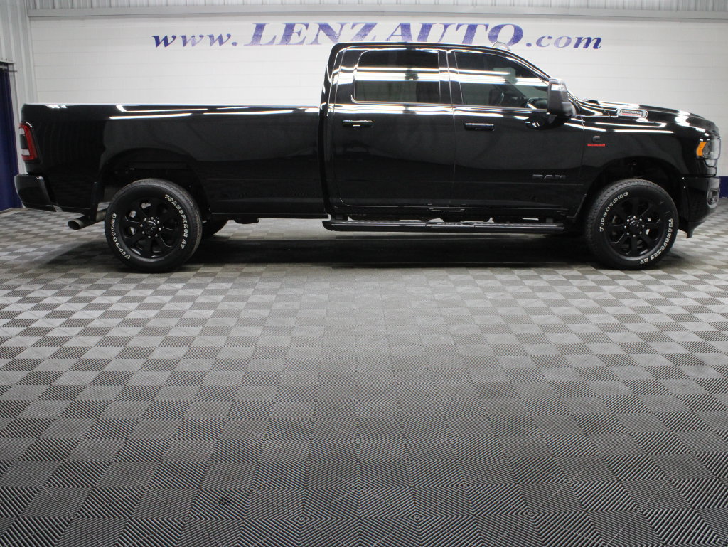 Used 2024 RAM 2500 Big Horn w/ Night Edition AWD/4WD image 2