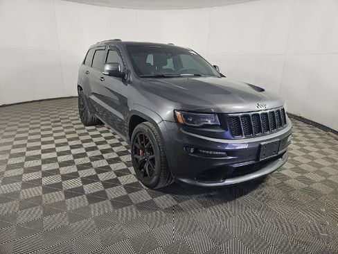 Used 2016 Jeep Grand Cherokee SRT image 3