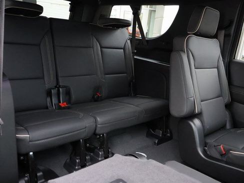 New 2026 GMC Yukon XL Elevation w/ Elevation Premium Package AWD/4WD image 13