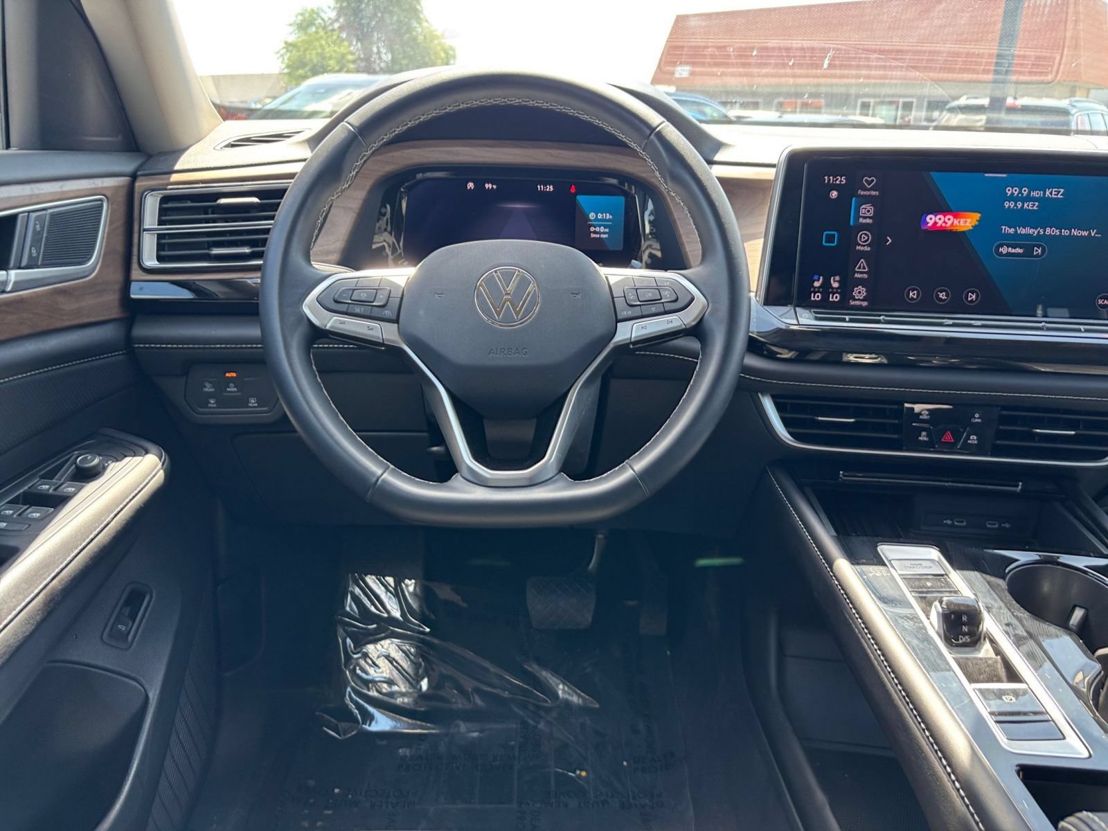 Used 2026 Volkswagen Atlas SE FWD image 36