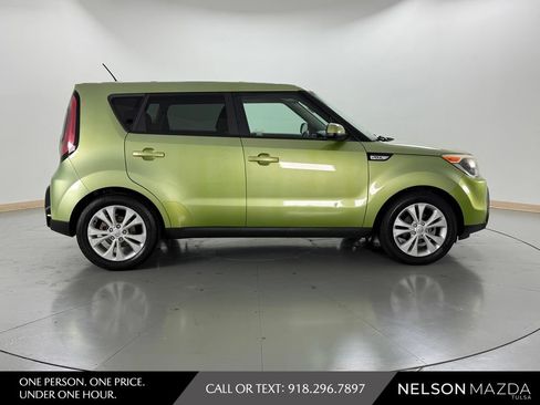 Used 2016 Kia Soul + FWD image 5