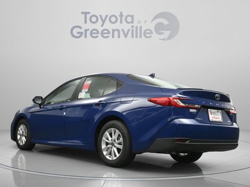 Used 2025 Toyota Camry LE w/ Convenience Package FWD image 7