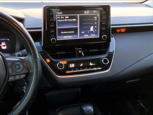 Used 2020 Toyota Corolla LE FWD image 7