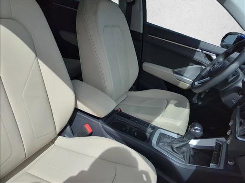 Used 2025 Audi Q3 2.0T Premium image 26