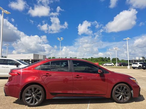 Used 2024 Toyota Corolla SE FWD image 4