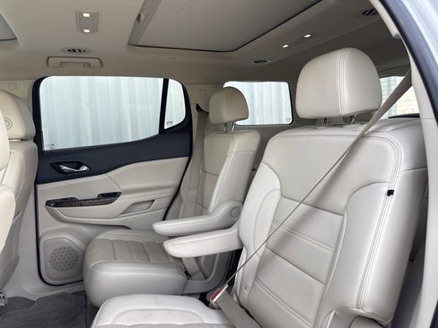 Used 2020 GMC Acadia Denali w/ Denali Ultimate Package image 25