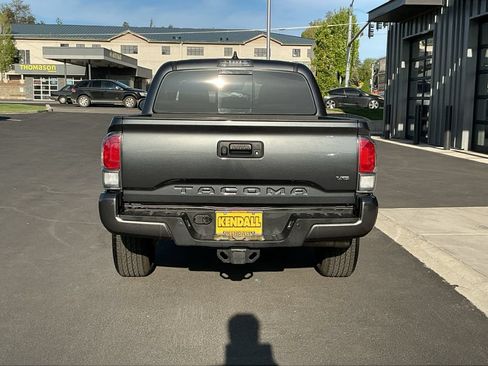 Used 2023 Toyota Tacoma TRD Sport w/ Advanced Technology Package AWD/4WD image 4