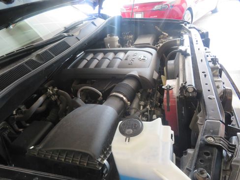 Used 2019 Toyota Sequoia SR5 image 57