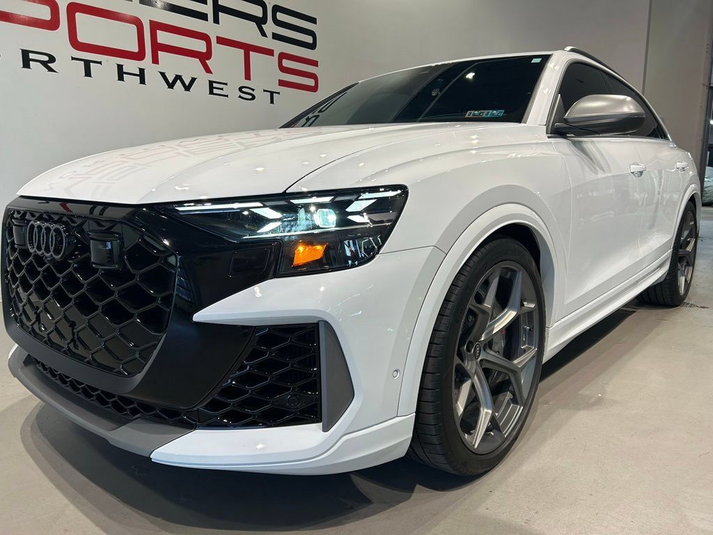 Used 2025 Audi RS Q8 performance AWD/4WD image 2