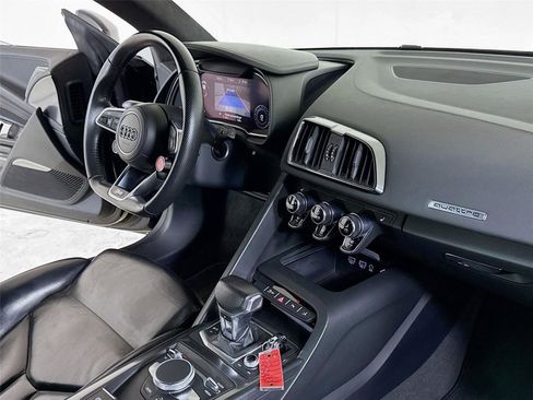 Used 2017 Audi R8 V10 image 30