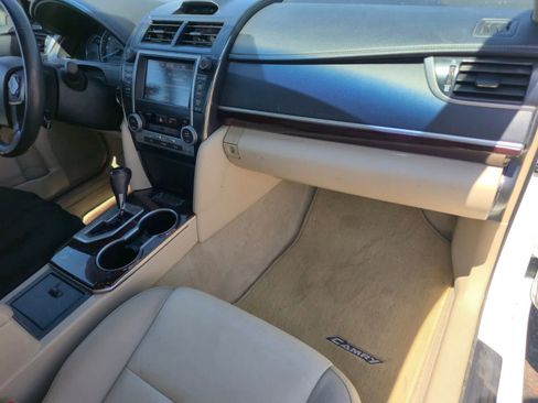 Used 2013 Toyota Camry XLE FWD image 10