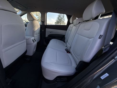 New 2026 Hyundai Tucson Blue SE image 24