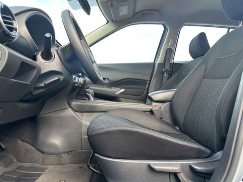 Used 2023 Nissan Kicks SV image 19