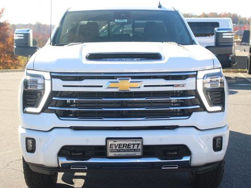 New 2025 Chevrolet Silverado 2500 LT w/ Z71 Chrome Sport Edition image 2