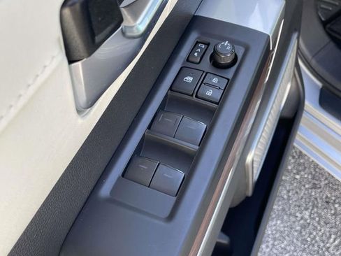 Used 2024 Toyota Tundra Capstone AWD/4WD image 15
