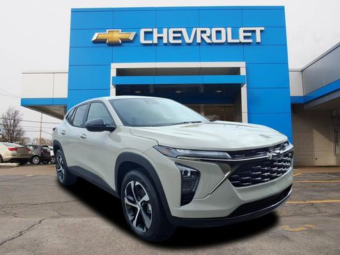 New 2026 Chevrolet Trax RS w/ Driver Confidence Package image 1