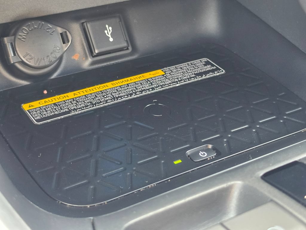 Used 2020 Toyota RAV4 XSE AWD/4WD image 23