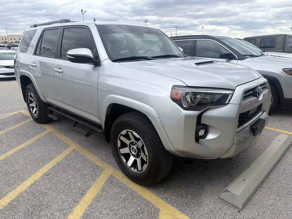 Used 2021 Toyota 4Runner TRD Off-Road Premium AWD/4WD image 4