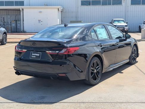 Used 2025 Toyota Camry SE w/ Multimedia Upgrade Package image 2