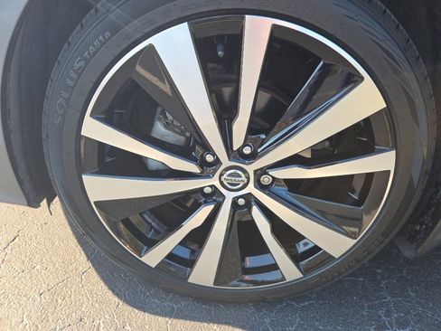 Used 2021 Nissan Altima 2.5 SR image 10