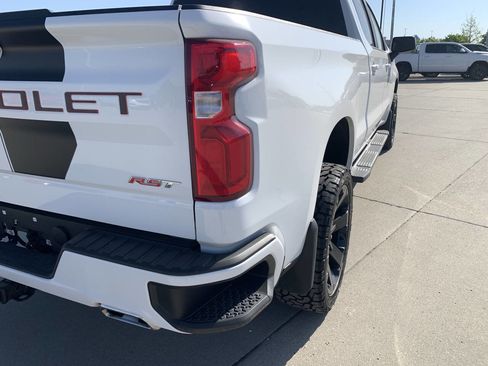 Used 2022 Chevrolet Silverado 1500 RST w/ Z71 Off-Road Package AWD/4WD image 14